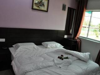 Ct Hotel Sitiawan Exterior foto