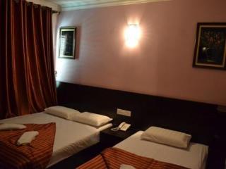 Ct Hotel Sitiawan Exterior foto